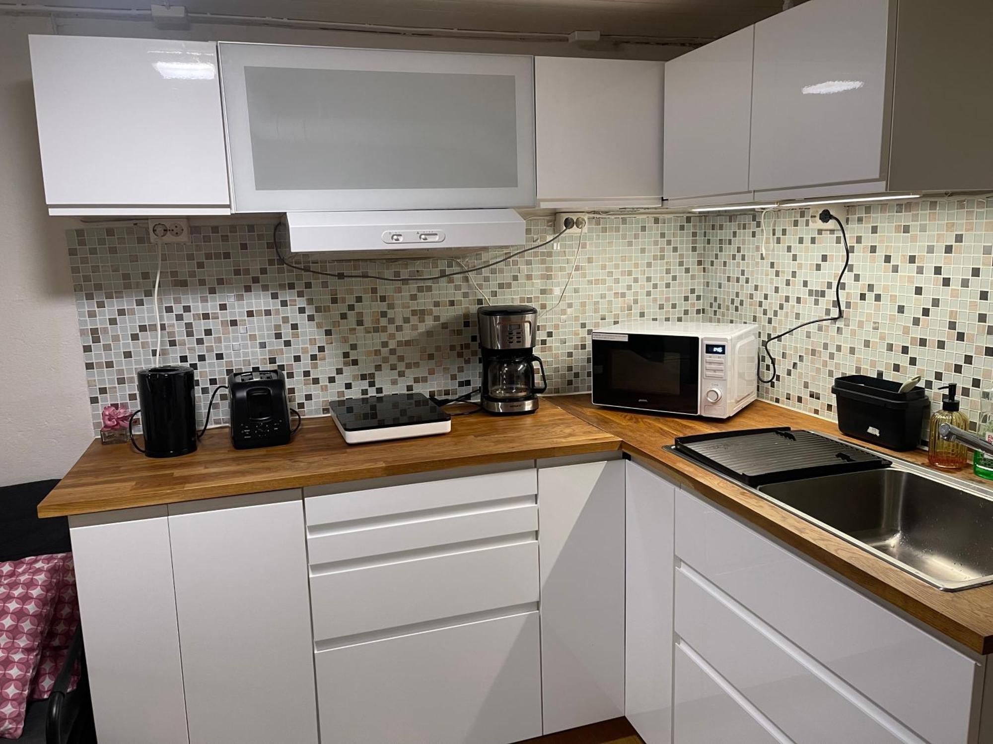 Nice Apartment With1 Bedroom Separate Living Room With A Sofa Bed And A Tiny Kitchen A Bathroom Located In Nordstrand Near By The Sea For 3 Guests With A Garden And Grill 5 Extra Guests With Extra Cost In The Cabin With Sea View Just Outside The Apar Oslo Zewnętrze zdjęcie